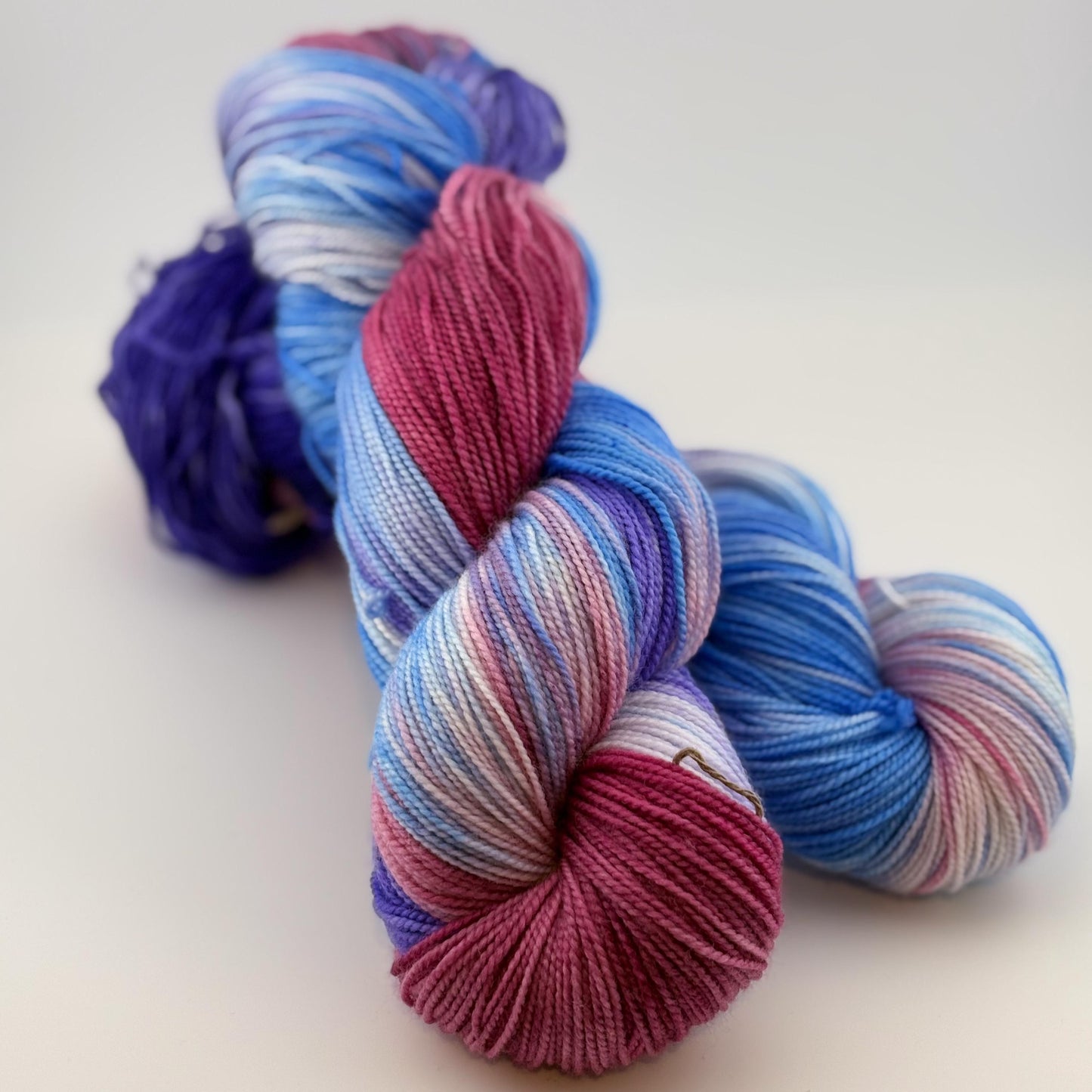 Hand Dyed Yarn, Fingering Weight, Superwash Merino and Nylon in Coral Reef